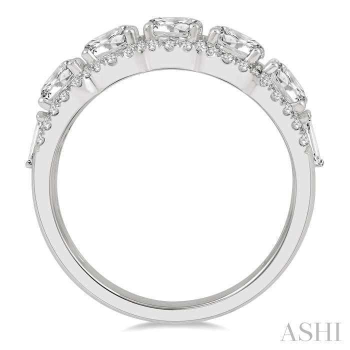 2 Ctw Scalloped Edge Circular Mount 5-Stone Baguette and Round Cut Diamond Fashion Ring in 14K White Gold