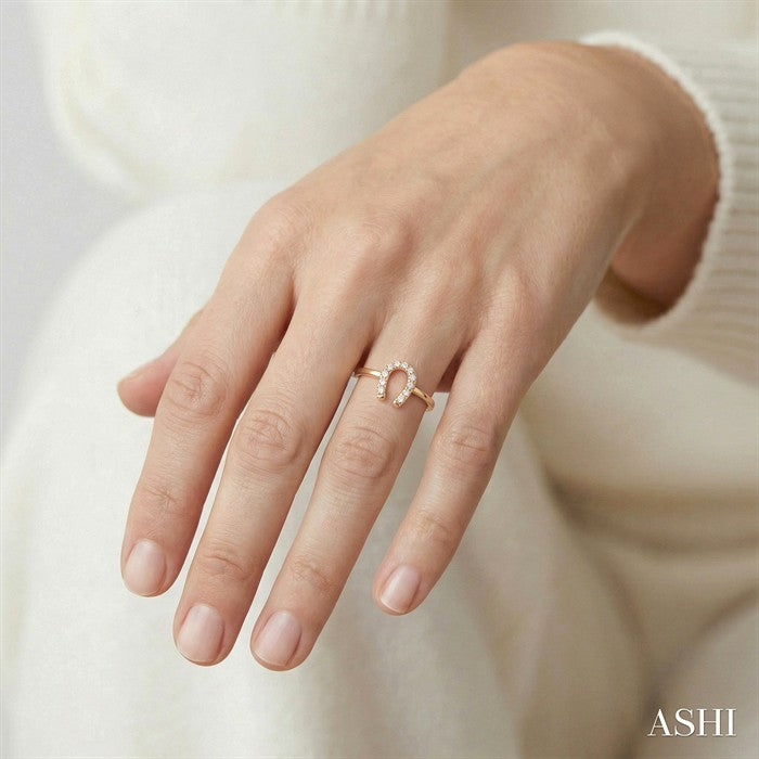 1/10 Ctw Horseshoe Charm Round Cut Diamond Petite Fashion Ring in 10K Yellow Gold