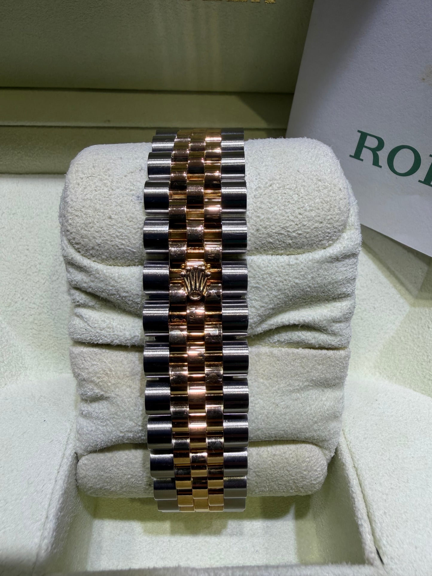 Rolex Datejust 18k/ss Jubilee Blue Arabic Numerals Concentric  116233
