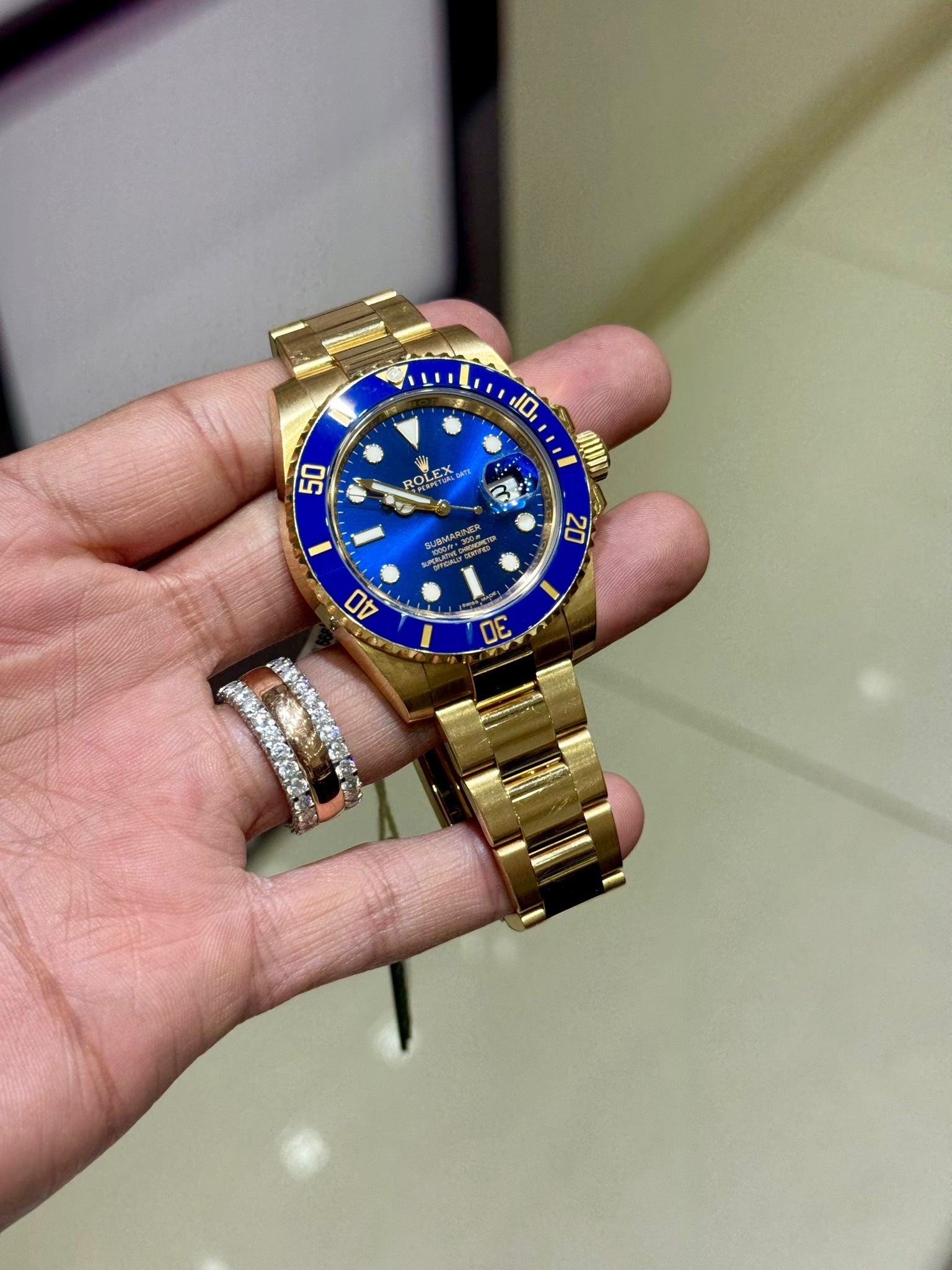 Wrist Submariner Ceramique Rolex 116618LB 18k Submariner
