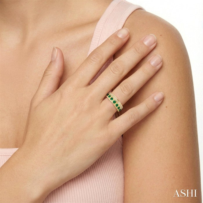 2 MM Round Shape Emerald and 1/6 Ctw Round Cut Diamond Precious Fashion Band in 10K Yellow Gold