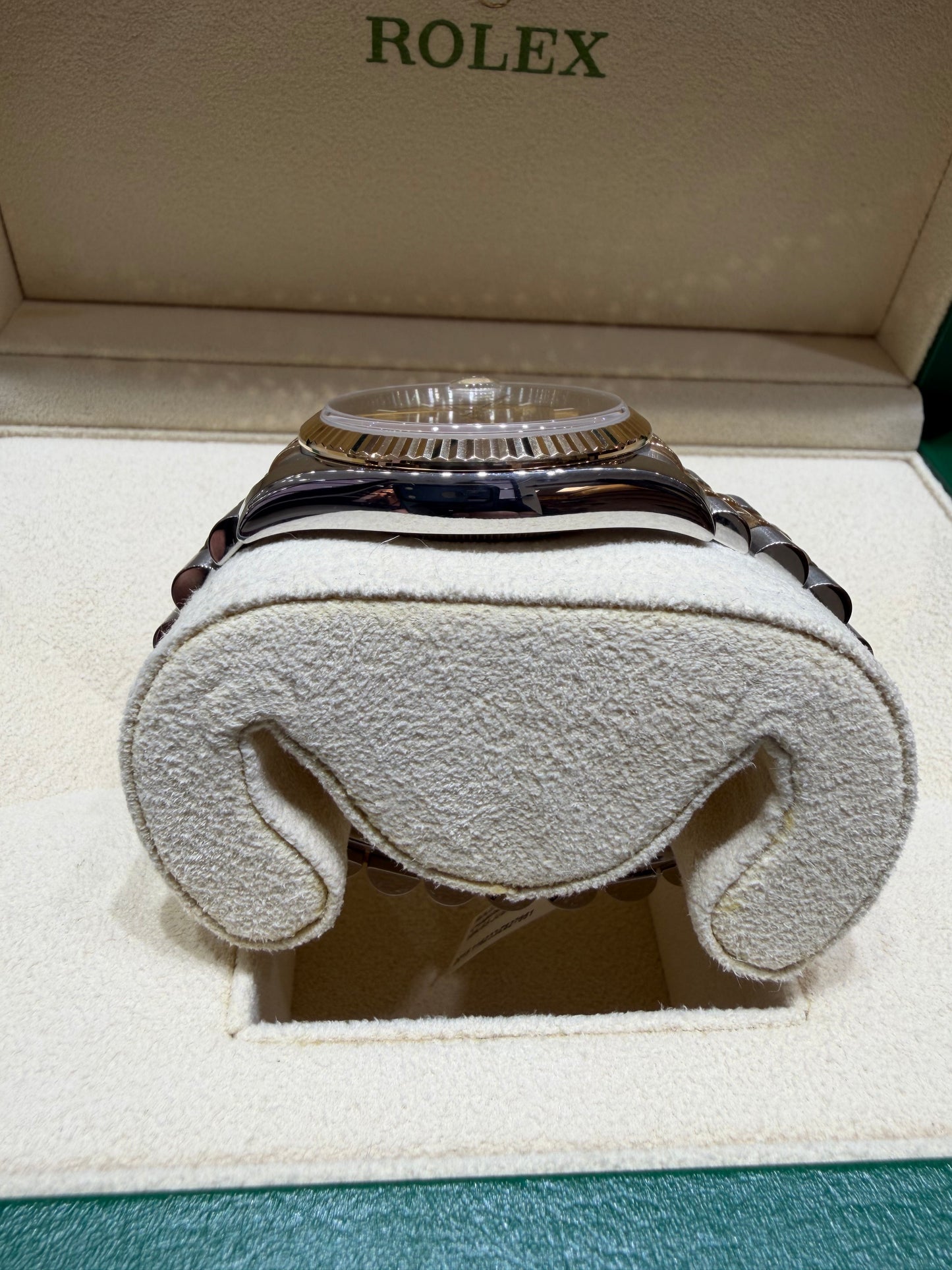 Rolex Datejust 18k/ss Jubilee Gold Roman Numerals Watch 116233