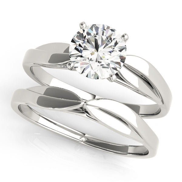 Solitaire Peg Head Engagement Ring