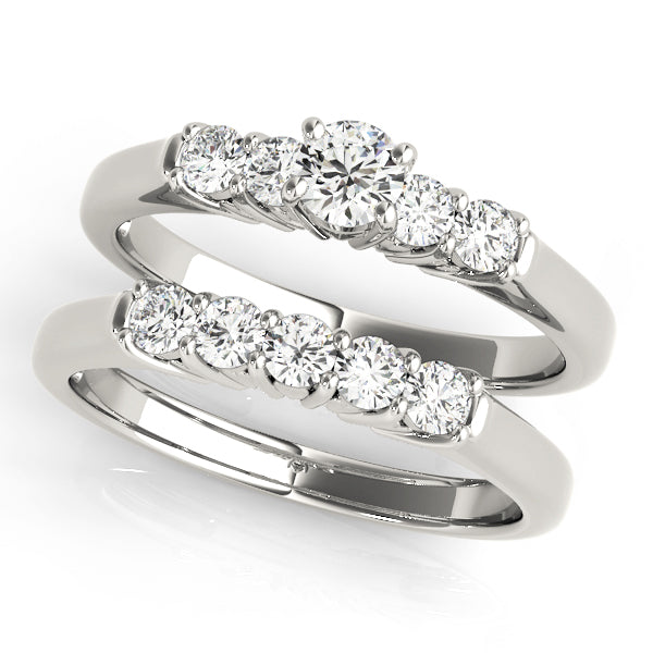 ENGAGEMENT RINGS SINGLE ROW PRONG