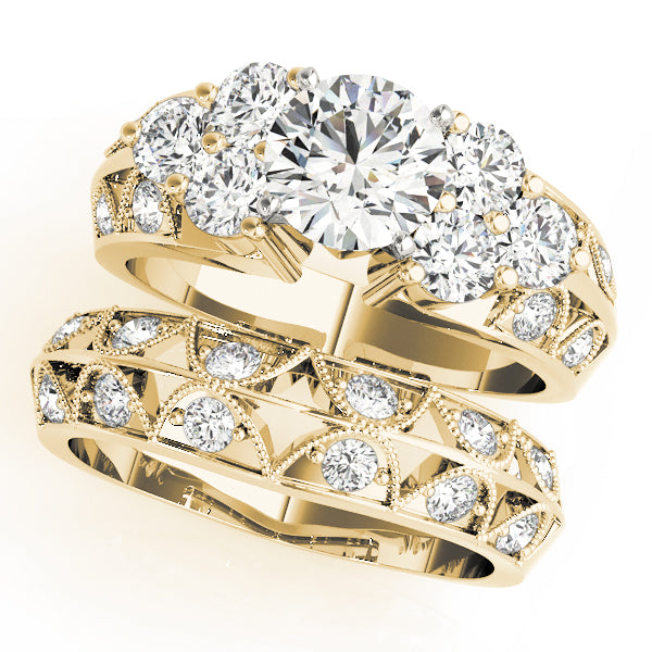 ENGAGEMENT RINGS CLUSTER SIDES