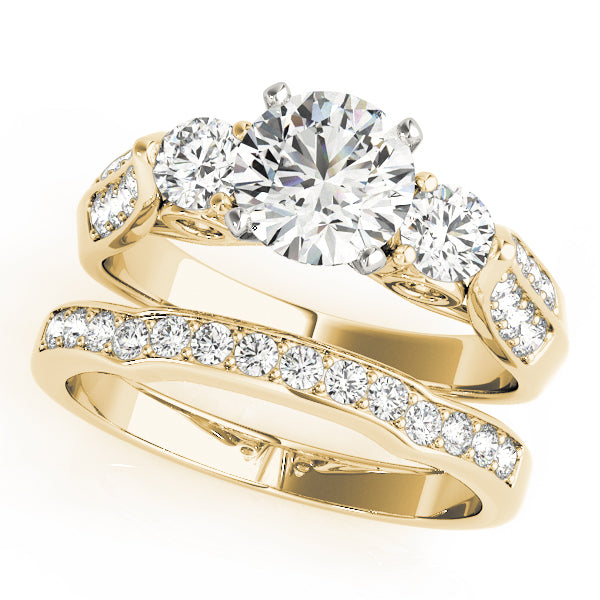 ENGAGEMENT RINGS 3 STONE ROUND