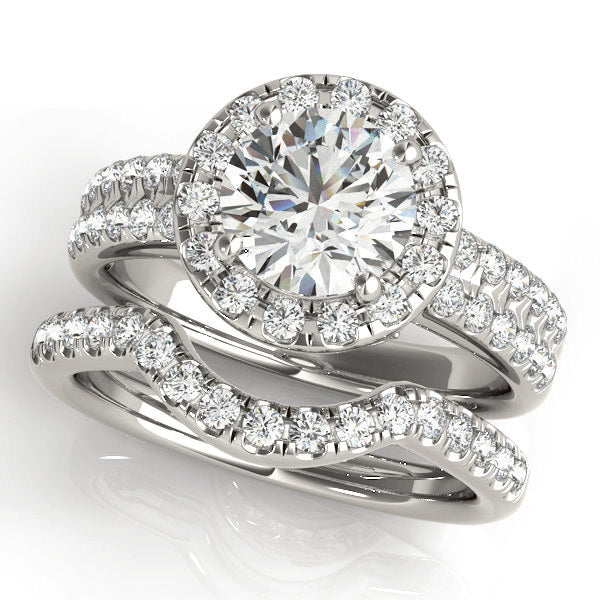 ENGAGEMENT RINGS HALO ROUND