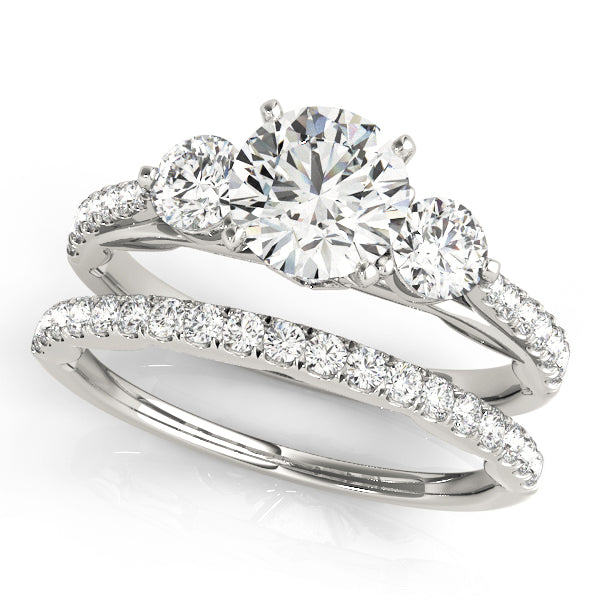 3-Stone Single Row Engagement Ring