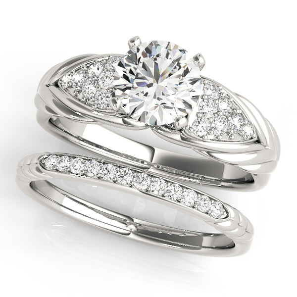 ENGAGEMENT RINGS CLUSTER SIDES