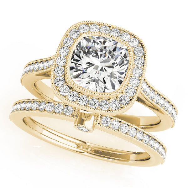 ENGAGEMENT RINGS HALO CUSH
