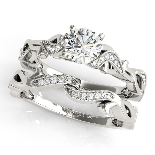 ENGAGEMENT RING WITH TWISTED SHANK