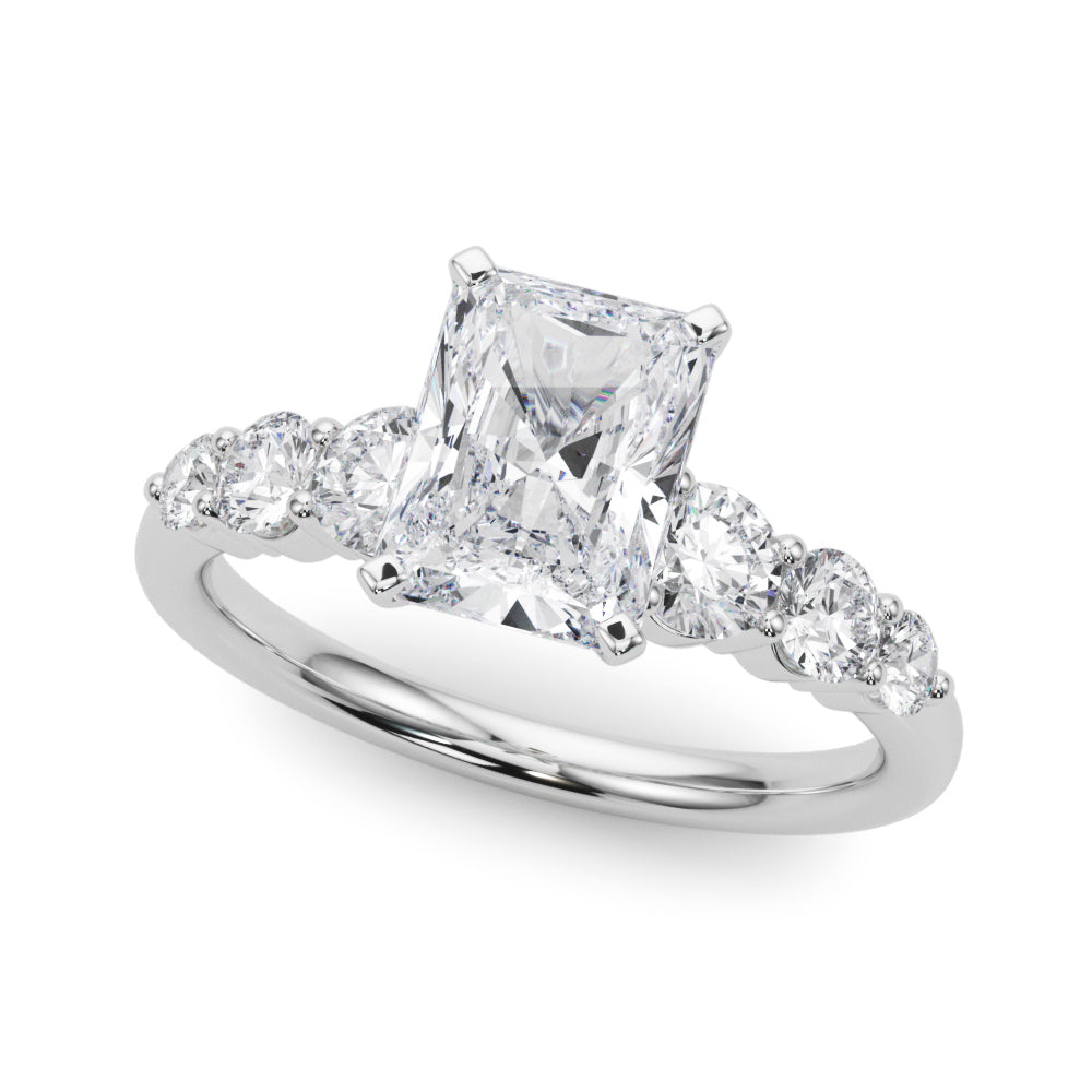 Graduating Single Row Round Engagement Ring