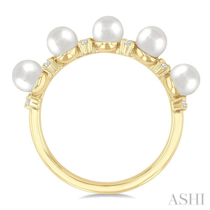4 MM Round Shape Cultured Pearl and 1/6 Ctw Round Cut Diamond Semi-Precious Fashion Ring in 10K Yellow Gold