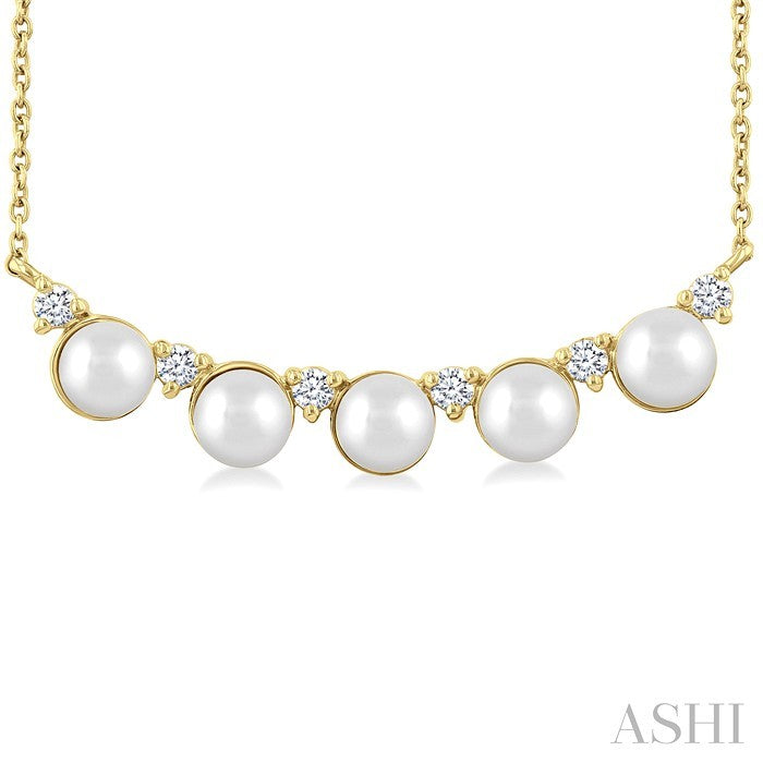 4.5 MM Round Shape Cultured Pearl and 1/6 Ctw Smile Round Cut Diamond Necklace in 10K Yellow Gold