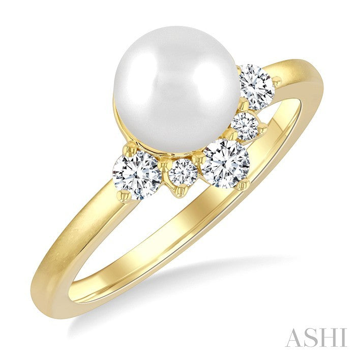 7 MM Cultured Pearl and 1/4 Ctw Round Cut Diamond Fashion Ring in 10K Yellow Gold