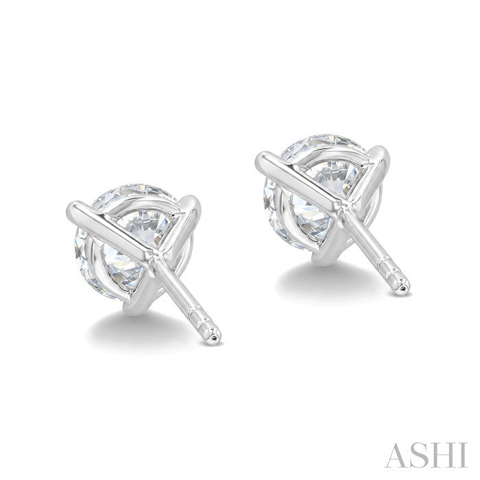 1 1/2 Ctw Round Cut Diamond Martini Stud Earrings in 14K White Gold