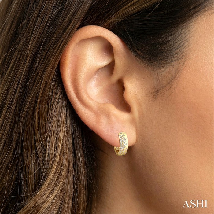 1/3 Ctw Round Cut Diamond Mosaic Hoop Earrings in 10K Yellow Gold