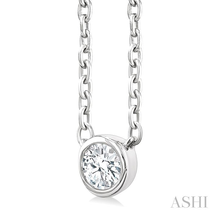 1/6 Ctw Petite Bezel Set Round Cut Diamond Fashion Pendant With Chain in 10K White Gold
