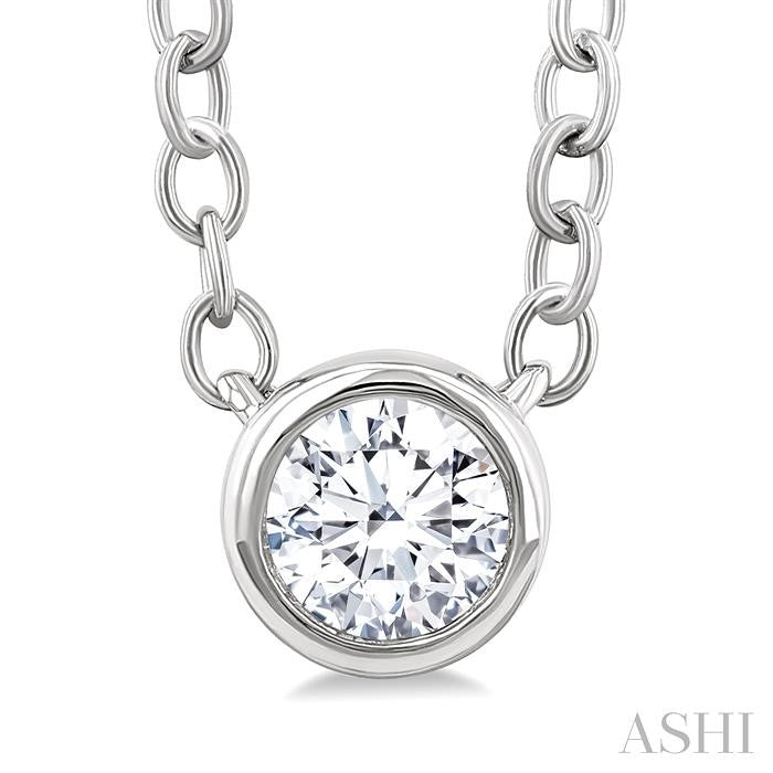 1/6 Ctw Petite Bezel Set Round Cut Diamond Fashion Pendant With Chain in 10K White Gold