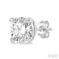 1/2 Ctw Round Cut Diamond Stud Earrings in 14K White Gold