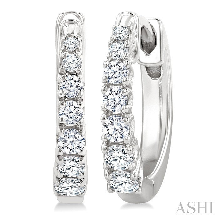 1/4 Ctw Graduated Round Cut Diamond Fashion Huggie Petites in 10K White Gold