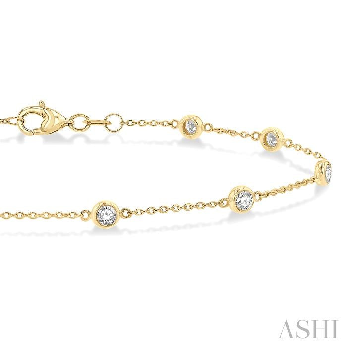 1/2 Ctw Circular Mount Round Cut Diamond Station Bracelet in 14K Yellow Gold