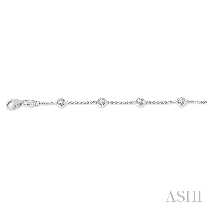 3/4 Ctw Circular Mount Round Cut Diamond Station Bracelet in 14K White Gold