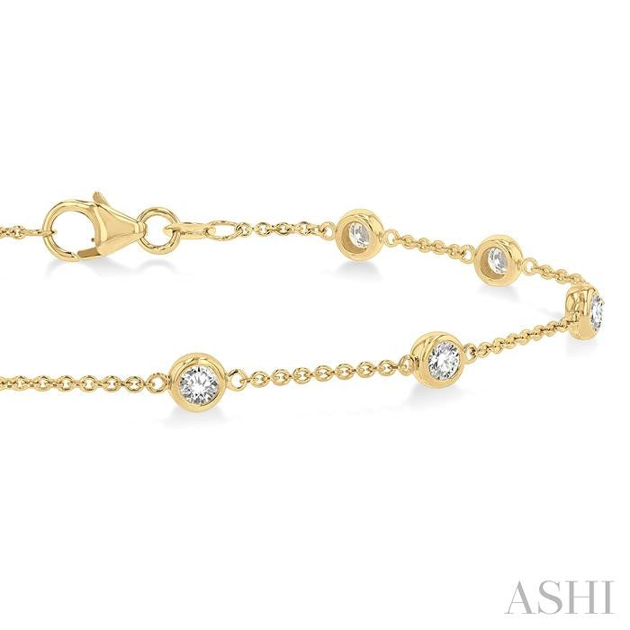 3/4 Ctw Circular Mount Round Cut Diamond Station Bracelet in 14K Yellow Gold