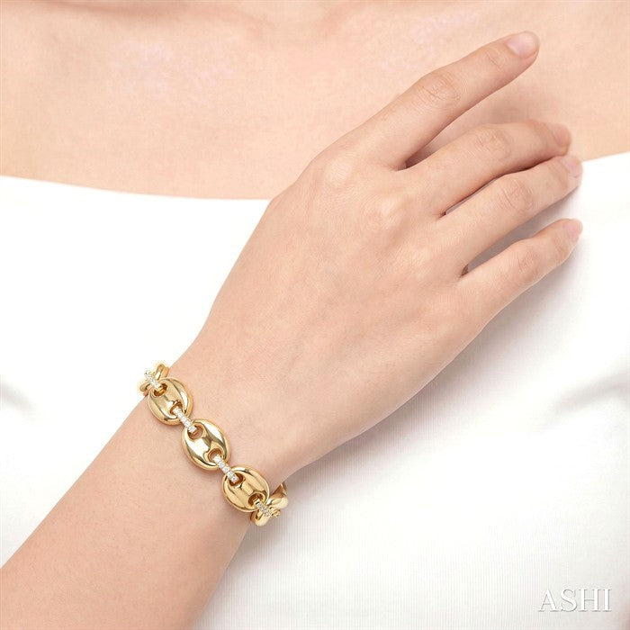 5/8 Ctw Bold Mariner Link Round Cut Diamond Aeris Gold Fashion Bracelet in 14K Yellow Gold