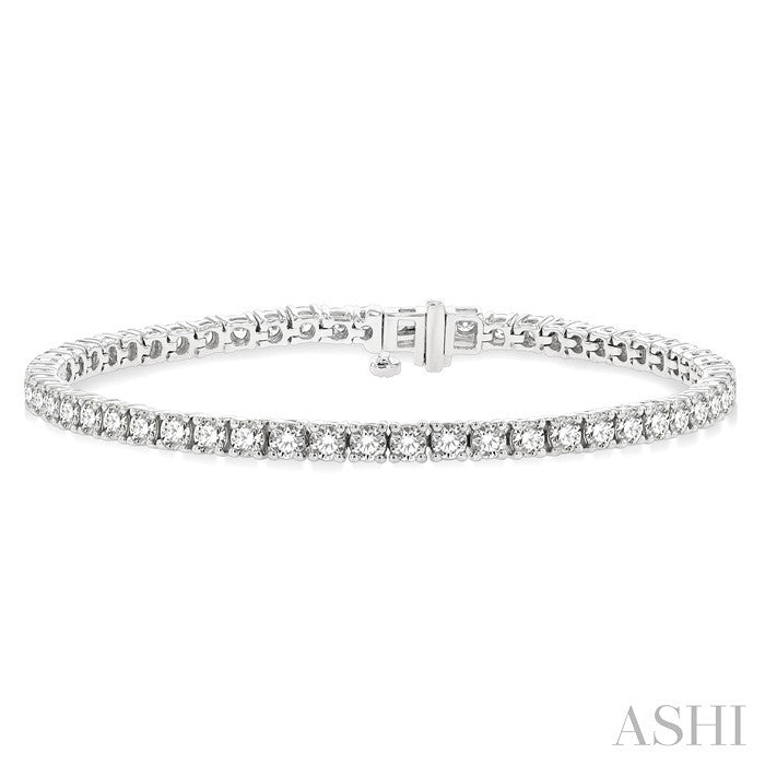 5 Ctw Round Cut Diamond Tennis Bracelet in 14K White Gold