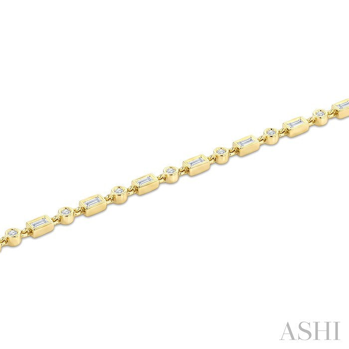 3/4 Ctw Bezel Set Baguette and Round Cut Diamond Fashion Bracelet in 14K Yellow Gold