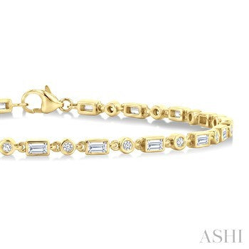 3/4 Ctw Bezel Set Baguette and Round Cut Diamond Fashion Bracelet in 14K Yellow Gold