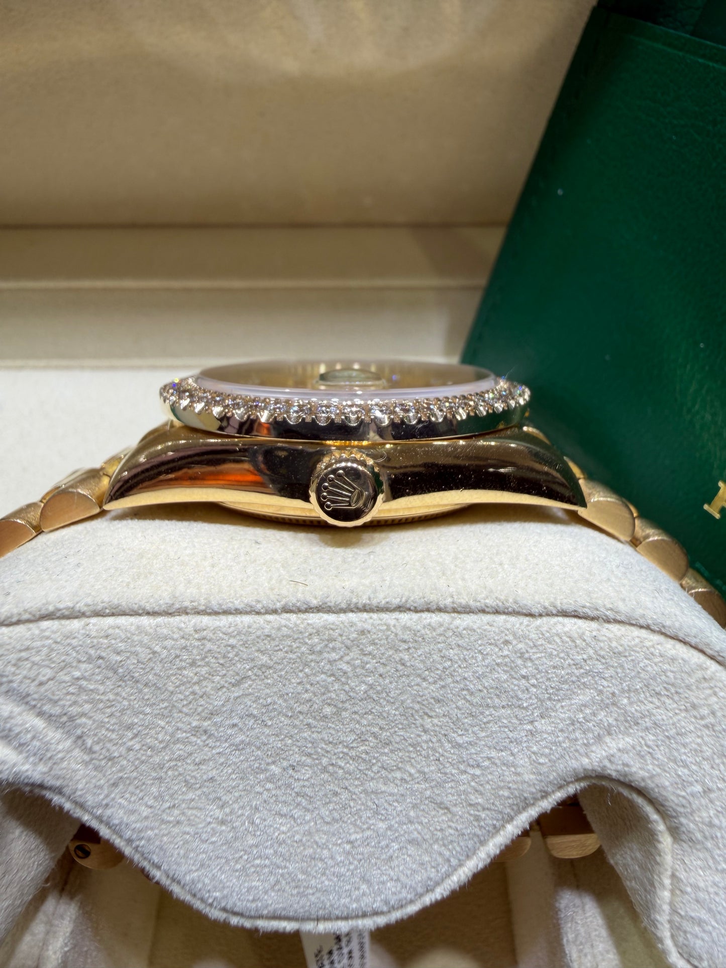 Rolex President Day Date 18038 18k Yellow Gold Gold Diamond Dial