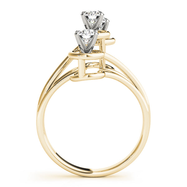 3-Stone Round Engagement Ring