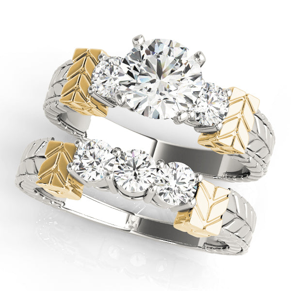 ENGAGEMENT RINGS 3 STONE ROUND