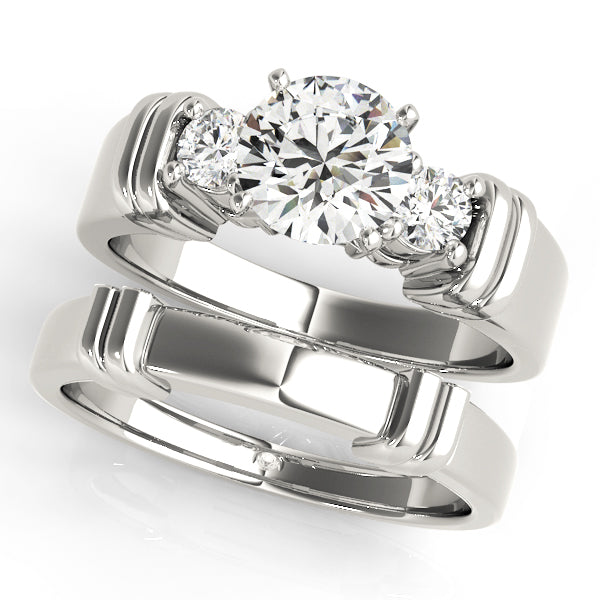 3-Stone Round Engagement Rings