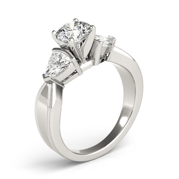 ENGAGEMENT RINGS 3 STONE TRILLION
