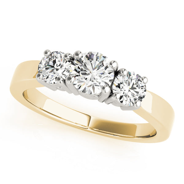 3-Stone Round Engagement Ring