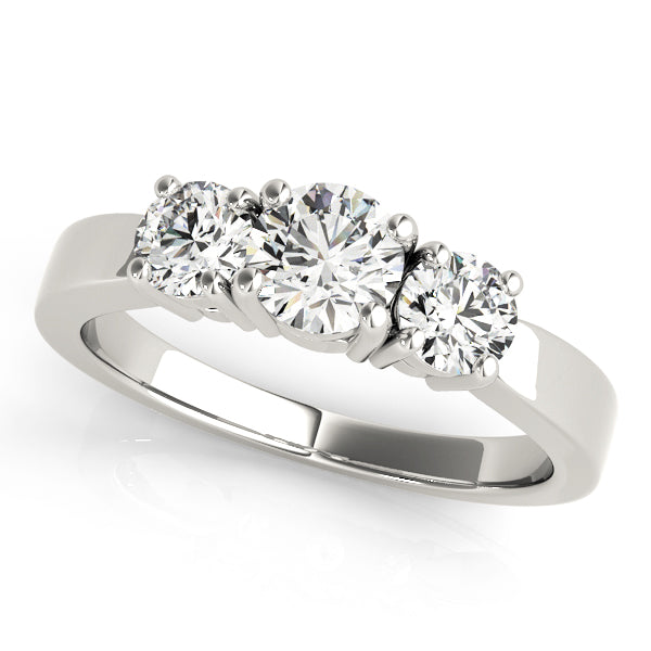 3-Stone Round Engagement Ring