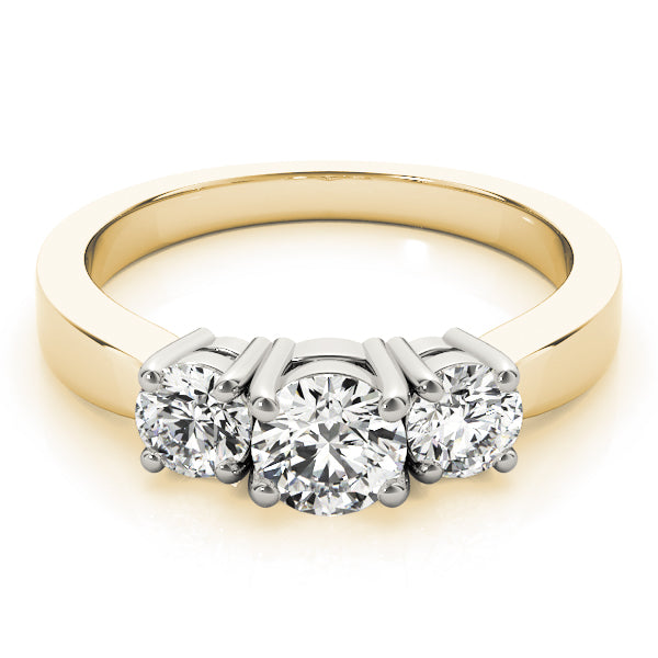 3-Stone Round Engagement Ring