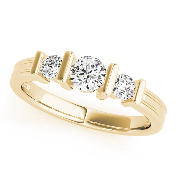 ENGAGEMENT RINGS 3 STONE ROUND