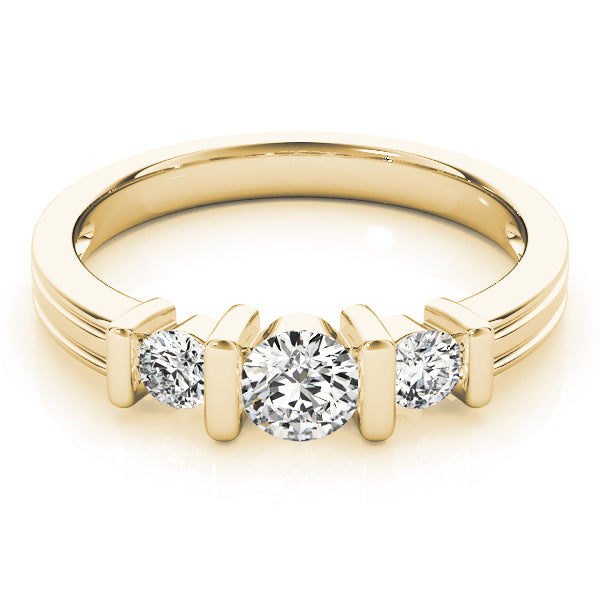 ENGAGEMENT RINGS 3 STONE ROUND