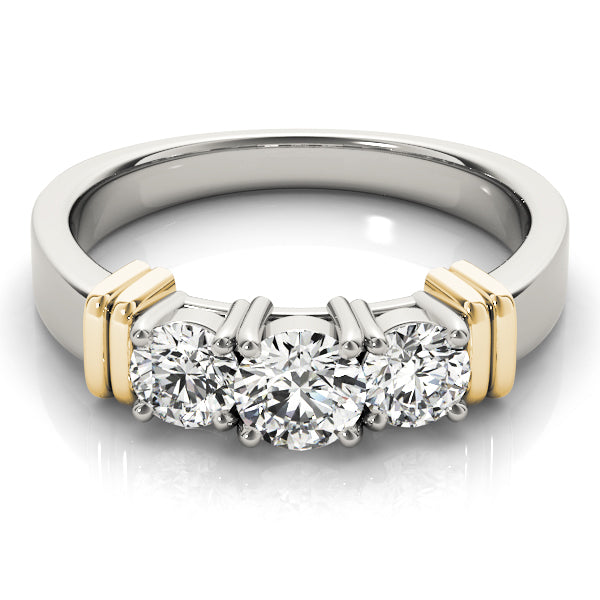 3-Stone Round Engagement Ring
