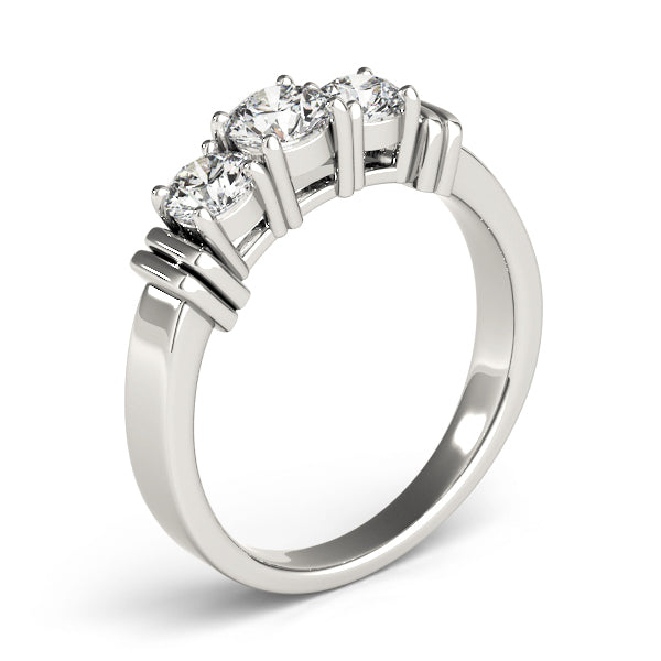 3-Stone Round Engagement Ring