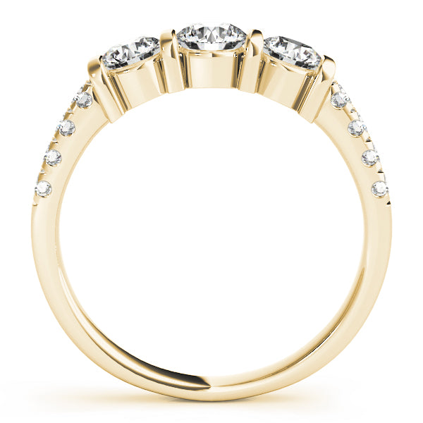 ENGAGEMENT RINGS 3 STONE ROUND