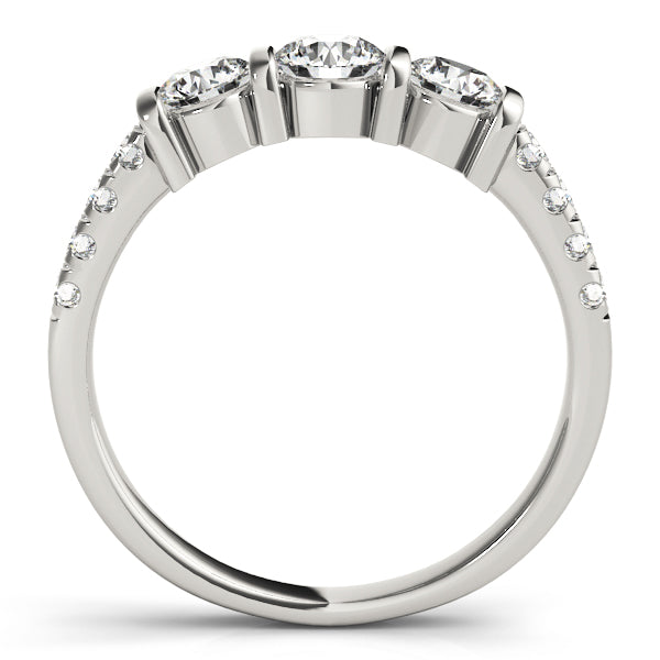 ENGAGEMENT RINGS 3 STONE ROUND
