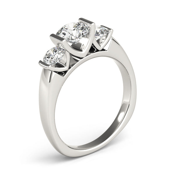 3-Stone Round Engagement Ring