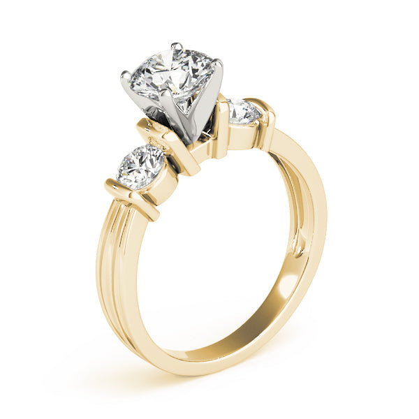 3-Stone Round Engagement Rings