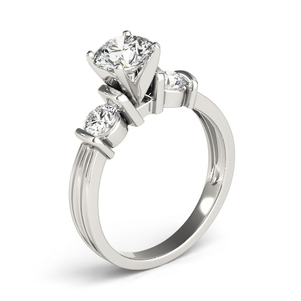 3-Stone Round Engagement Rings