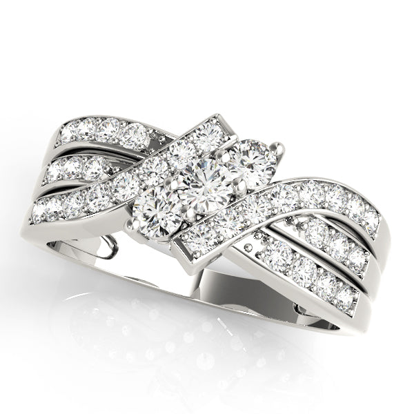 ENGAGEMENT RINGS 3 STONE ROUND